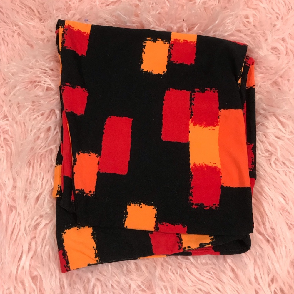 LuLaRoe NWOT Halloween TC (10-20) Leggings